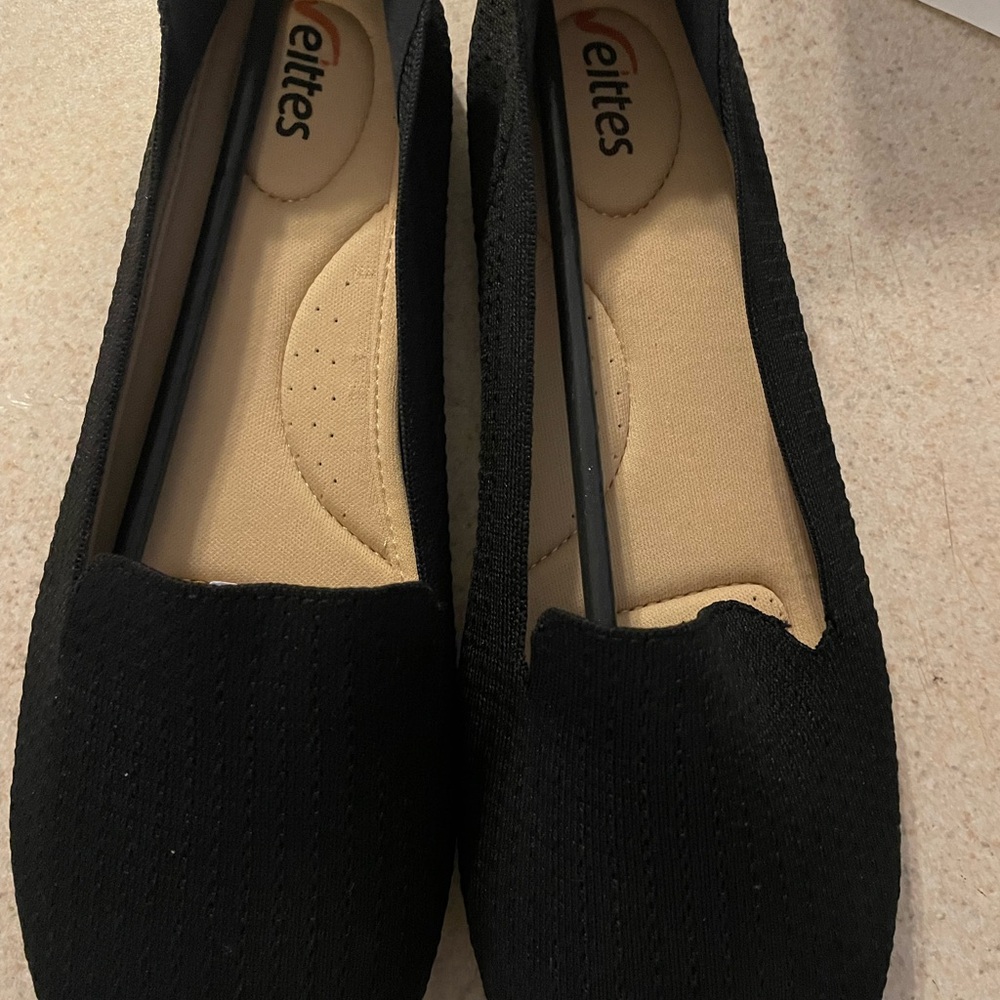 Veittes Women's Flats Shoes Comfortable Slip on Round Toe black size 11 new